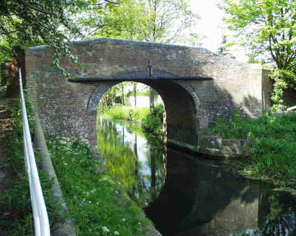 Newtown Roving bridge